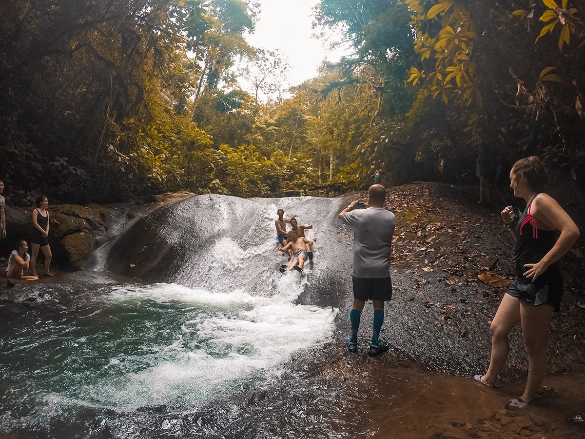 White Water Rafting The Rio Pacuare, Costa Rica | Backpack Costa Rica | Adventure Travel | Adrenaline junkie | Beautiful photography | Travel Costa Rica | ISV | Jungle Stay | Ultimate Costa Rica Adventure | What to do in Costa Rica | female traveler | solo backpacking | Backpackers Wanderlust |