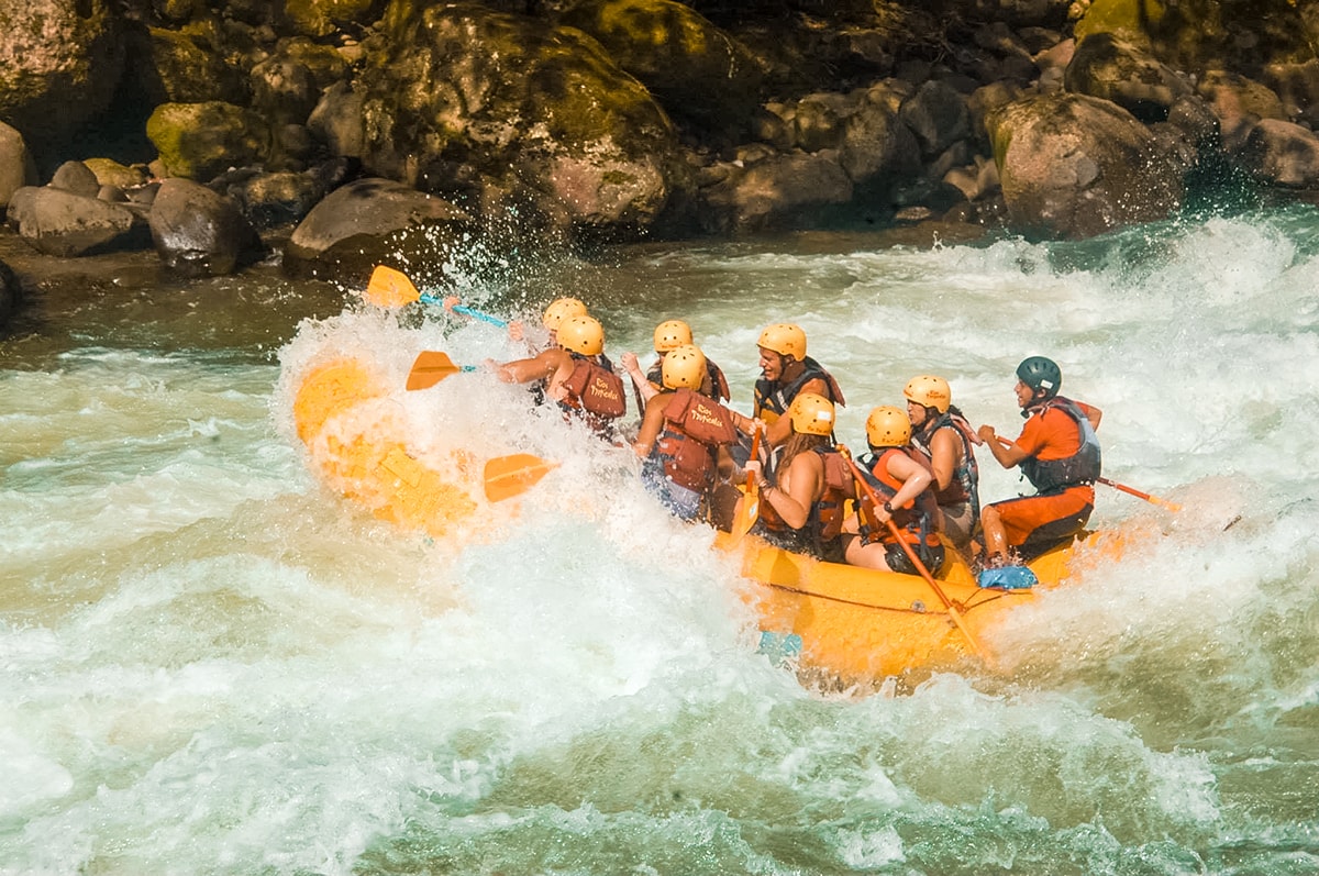 White Water Rafting The Rio Pacuare, Costa Rica | Backpack Costa Rica | Adventure Travel | Adrenaline junkie | Beautiful photography | Travel Costa Rica | ISV | Jungle Stay | Ultimate Costa Rica Adventure | What to do in Costa Rica | female traveler | solo backpacking | Backpackers Wanderlust |