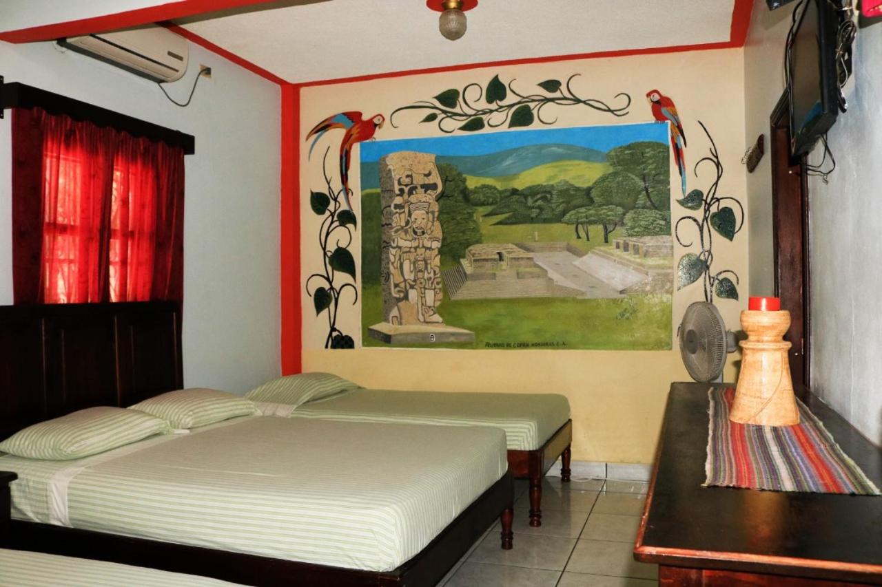 Hotel & Hostal Yaxkin Copan