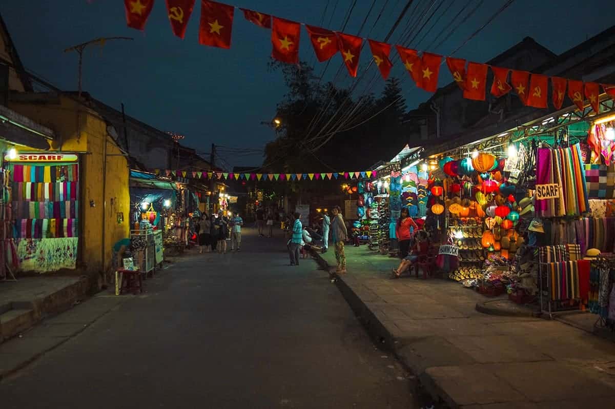 the night market in hoi an's ancient town