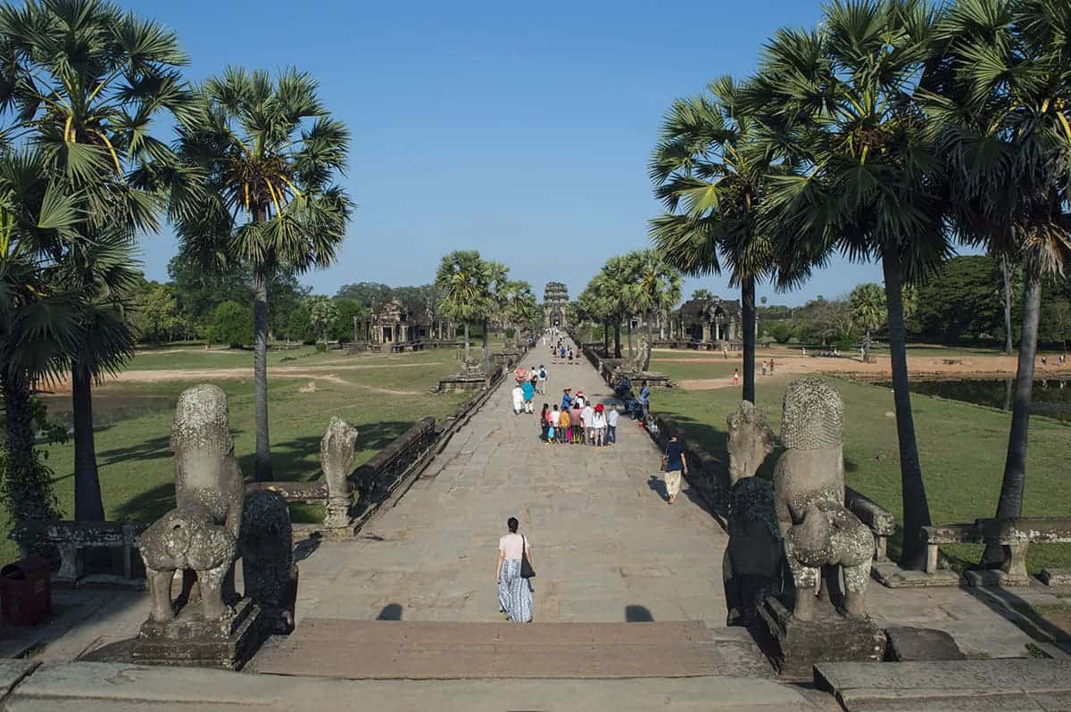 departing angkor wat looking directly down the walkway