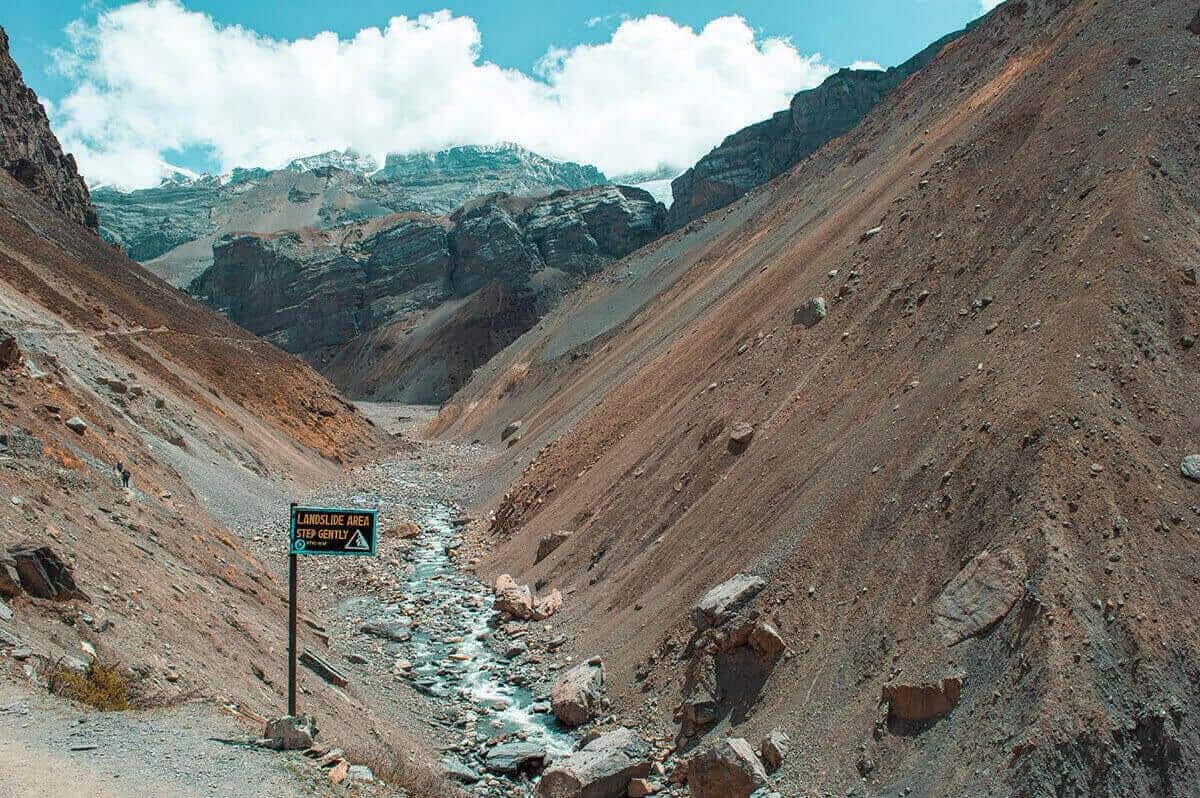 landslide area annapurna circuit