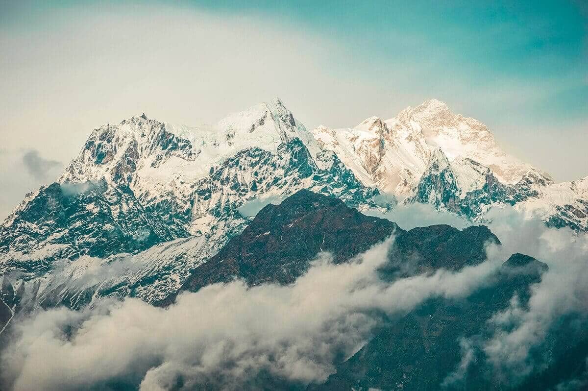 annapurna himalayas mountain peaks