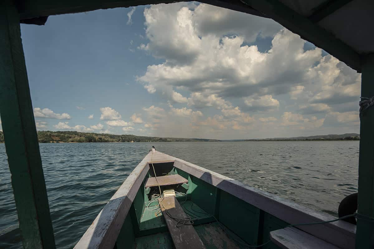 taking a boat around lago peten itza, deciding it is flores guatemala worth visiting