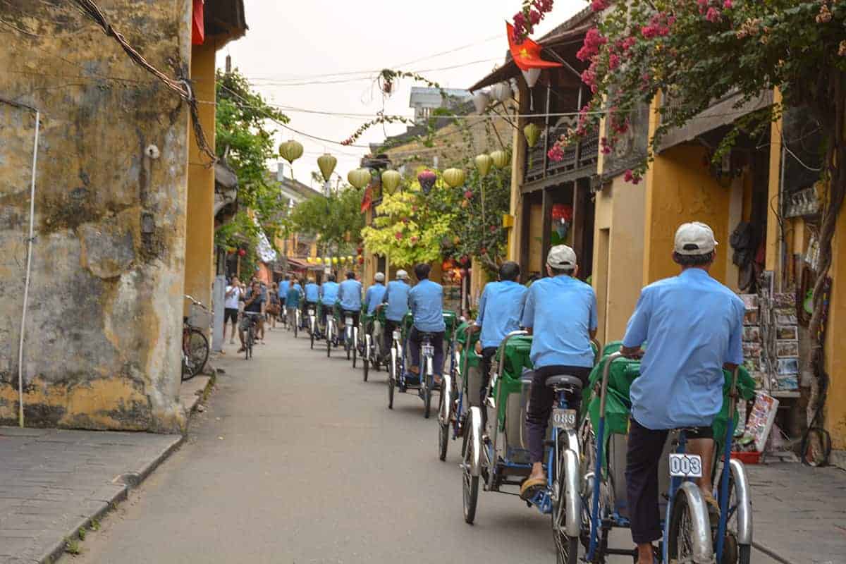 traveling around hoi an on a cyclo
