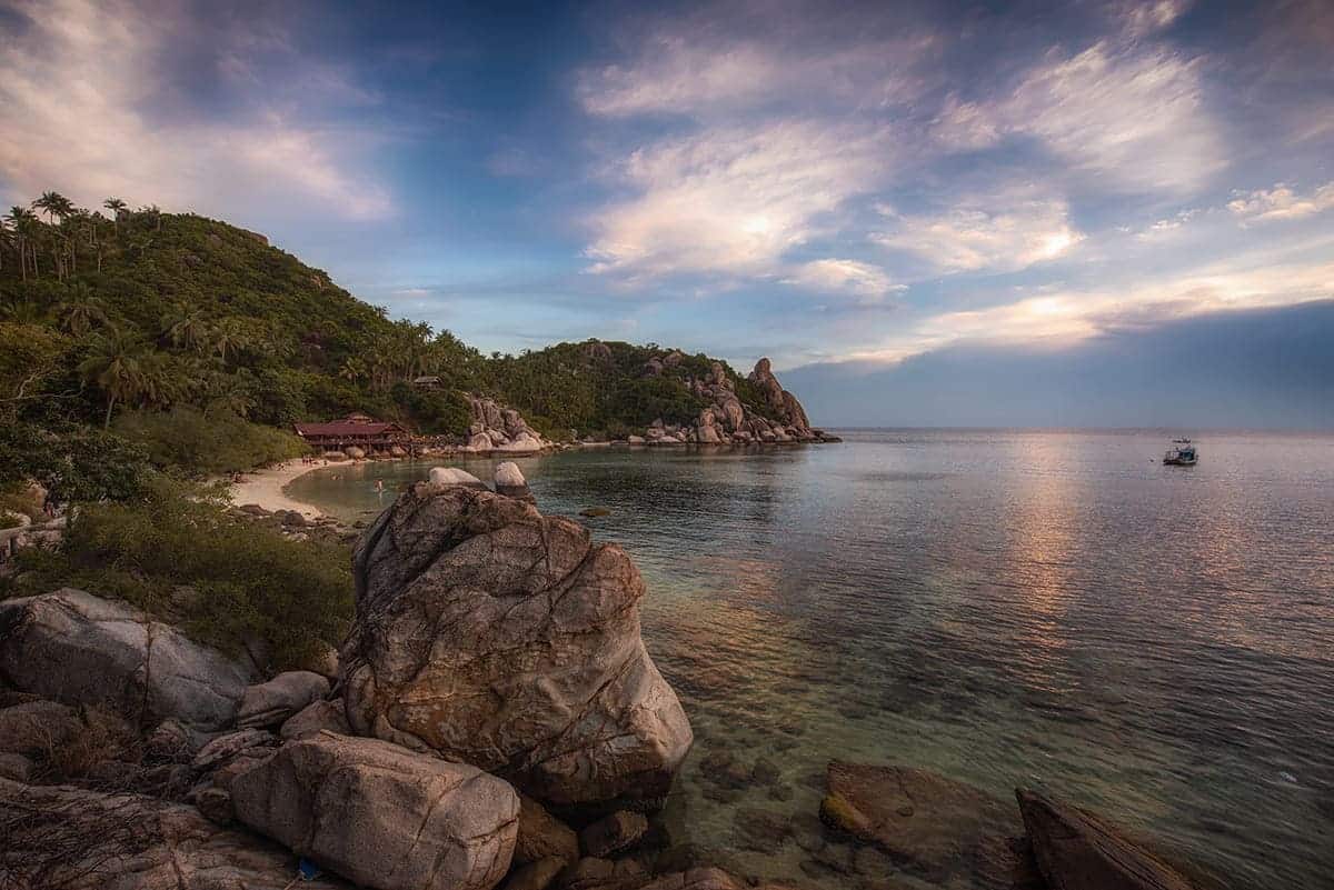Backpacking Koh Tao Itinerary: What To Do & Travel Tips 7 beach at sunset while on your backpacking koh tao itinerary