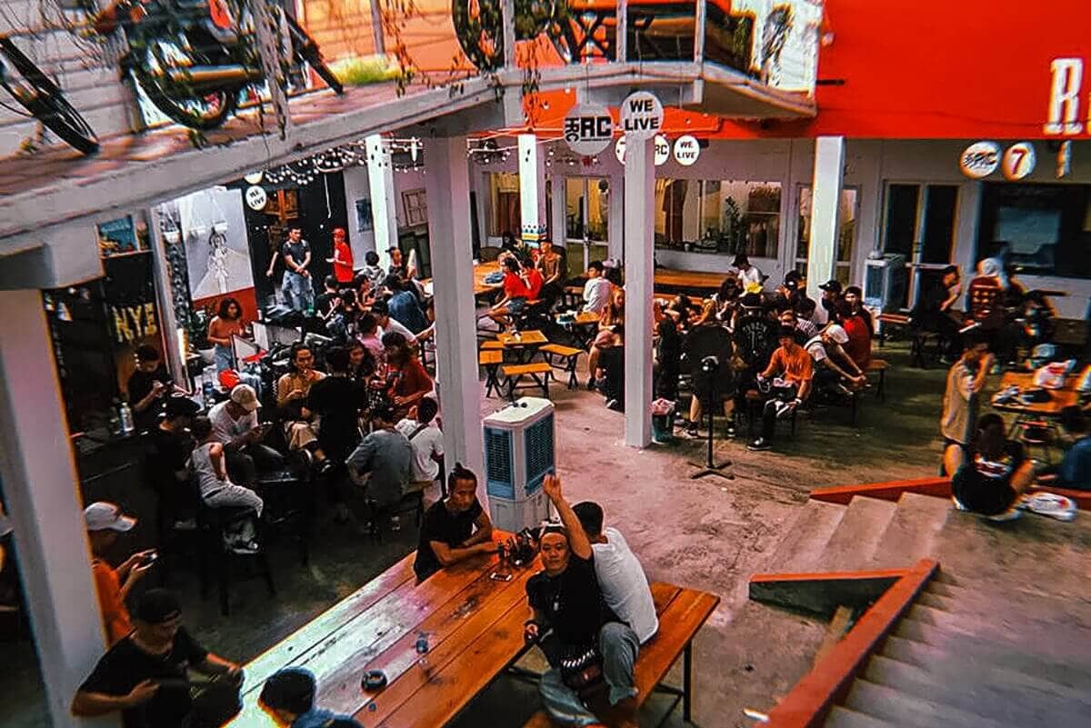 partying in tay ho in hanoi