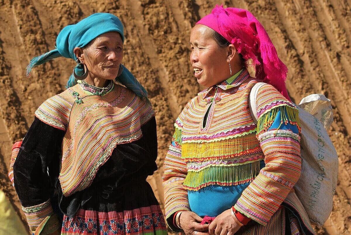 local vietnamese ladies at the can cau market in sapa