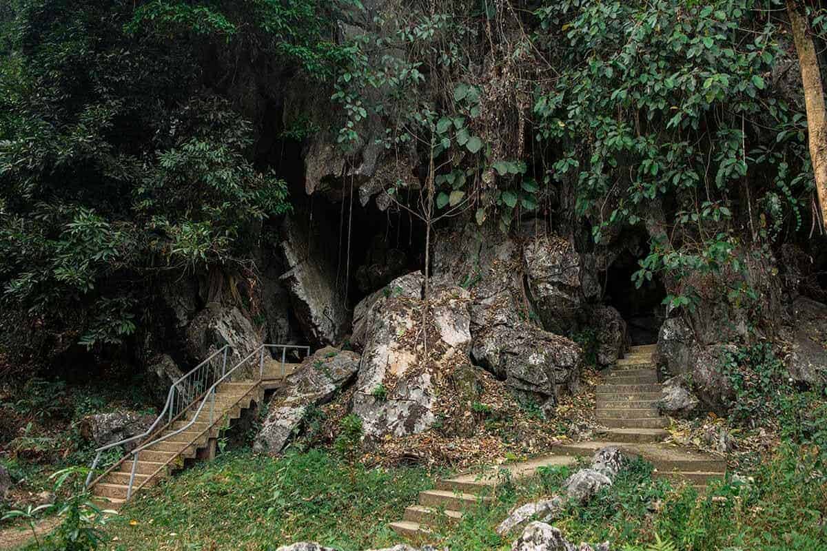 entry point to a lower cave next to blue lagoon 2 in vang vieng