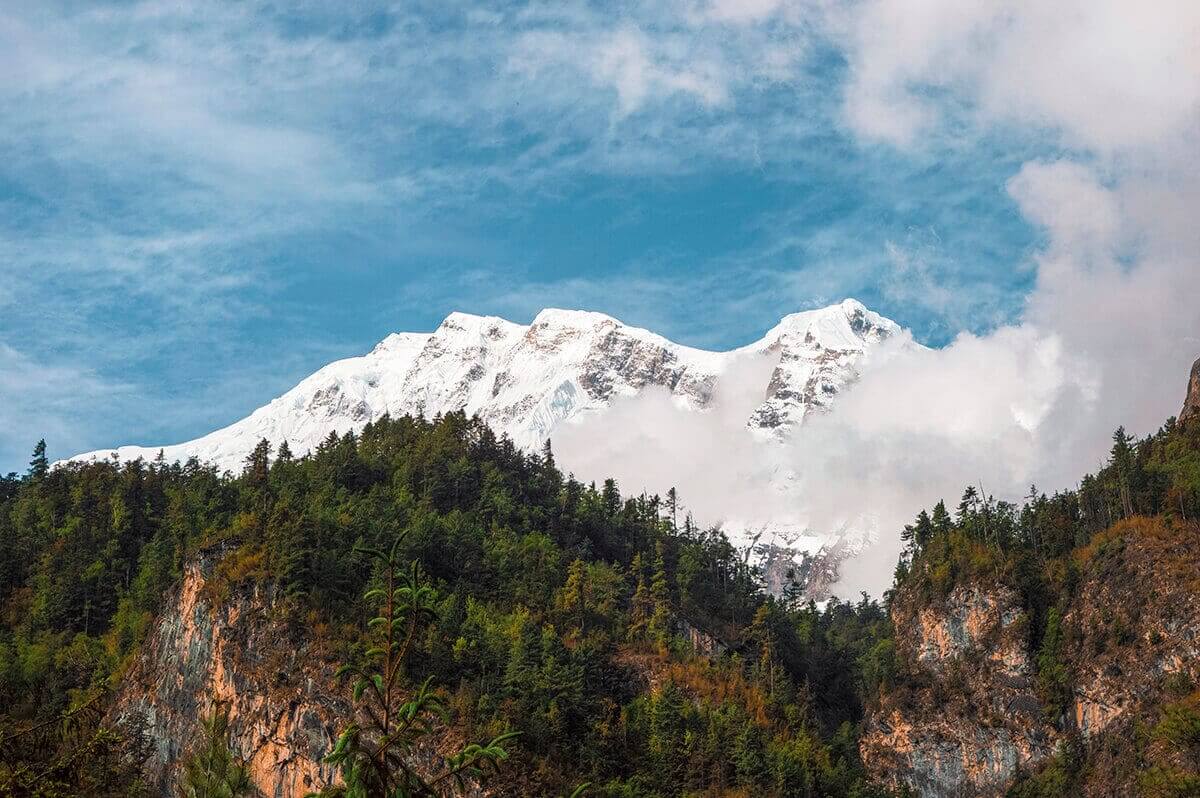 Day 5: Chame To Upper Pisang On The Annapurna Circuit 6 morning mountain views chame to upper pisang annapurna circuit