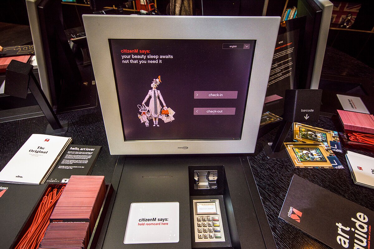 check in citizenm tower of london review