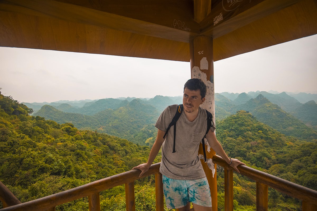 Discover Lan Ha Bay | Cheap Ha Long Bay Cruise | Cat Ba Island | Adventure | Backpack South East Asia | Travel | Backpacking | Must Visit | Do Not Miss | Vietnam | Ha Long Bay Cruise | Cat Ba Island | Cat Ong Island | Ocean Tours | Adventure | Photography | Backpackers Wanderlust | #vietnam #halongbay #cocktailcruise #hanoi #budgetcruisehalongbay #backpacksoutheastasia #catbaisland #catongisland