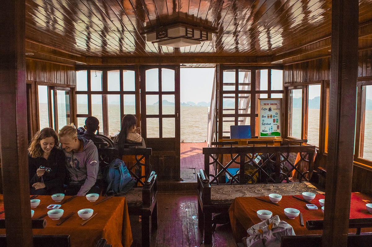Ha Long Bay On A Budget, Vietnam | Cheap Ha Long Bay Cruise | Cat Ba Island | Adventure | Backpack South East Asia | Travel | Backpacking | Must Visit | Do Not Miss | Vietnam | Ha Long Bay Cruise | Ocean Tours | Adventure | Photography | Backpackers Wanderlust |