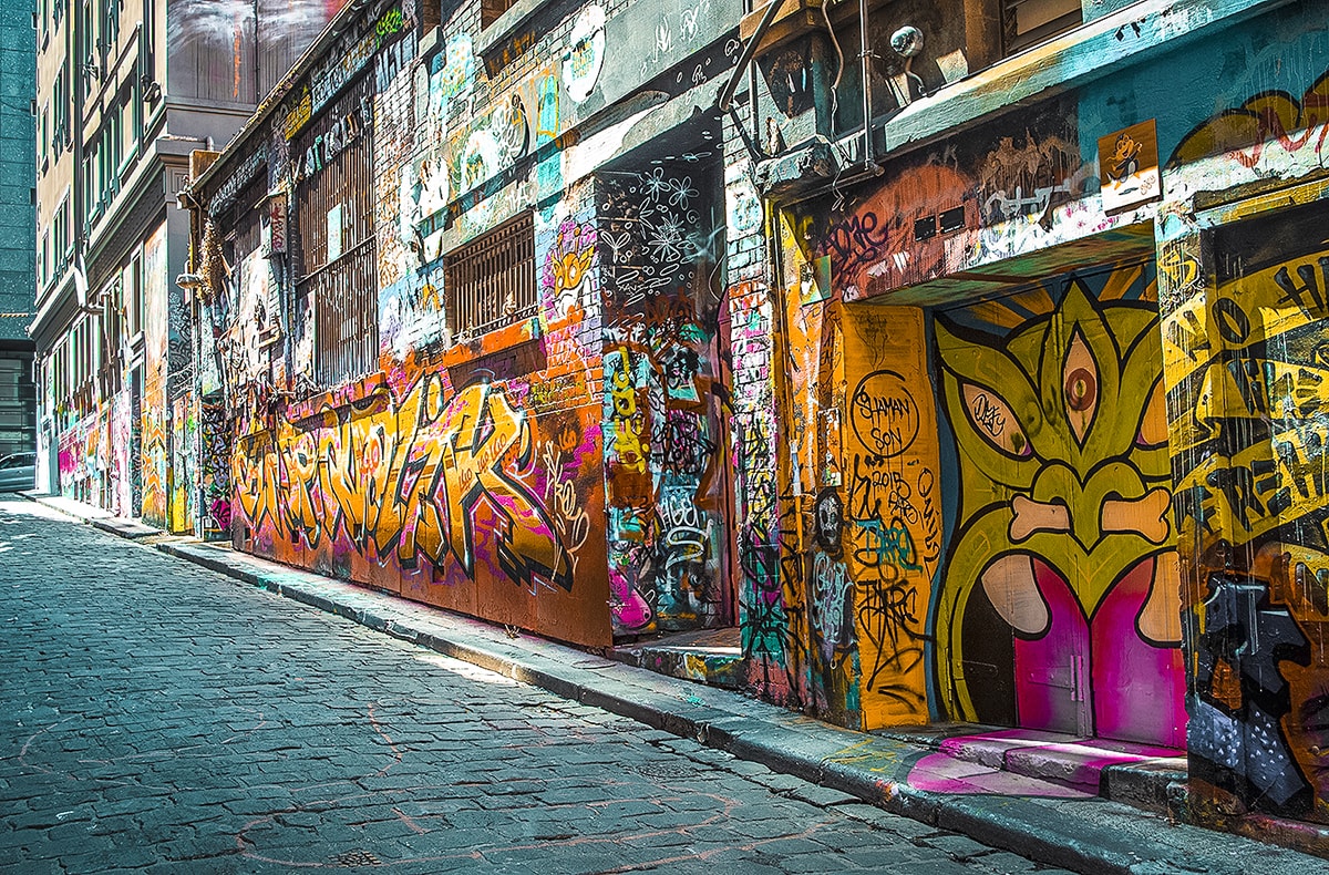 Top 12 Things To Do In And Around Melbourne, Australia | Backpacking Australia | Melbourne | travel cheap | What to do Melbourne | Melbourne | St Kilda | Phillip Island | Penguin | Animal Sanctuary | Luna Park | Shopping | Eating | Wine Tasting | Backpackers Wanderlust |