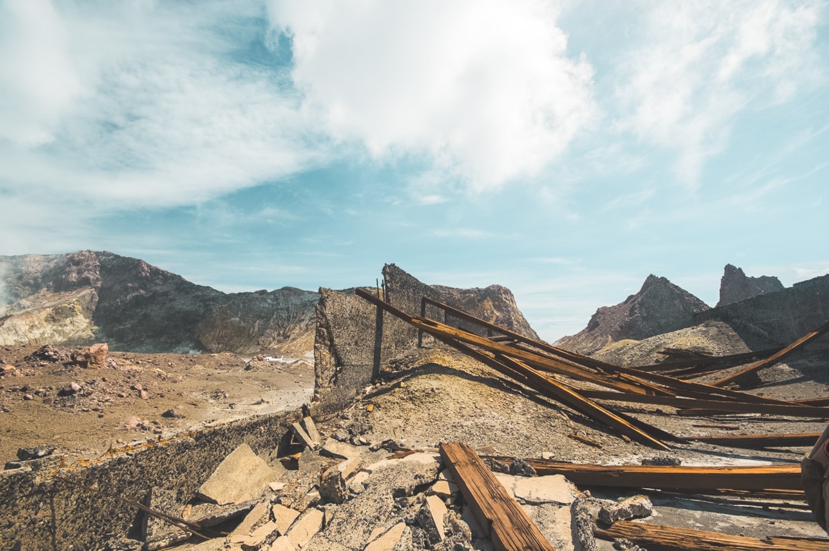 Explore White Island, New Zealand | New Zealand's Most Active Volcano | Whakatane | North Island | Backpack New Zealand | Travel | Backpacking | Surlphur | Geothermal | Amazing landscapes | Photography | Backpackers Wanderlust |