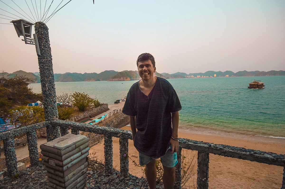 Ha Long Bay On A Budget, Vietnam | Cheap Ha Long Bay Cruise | Cat Ba Island | Adventure | Backpack South East Asia | Travel | Backpacking | Must Visit | Do Not Miss | Vietnam | Ha Long Bay Cruise | Ocean Tours | Adventure | Photography | Backpackers Wanderlust |