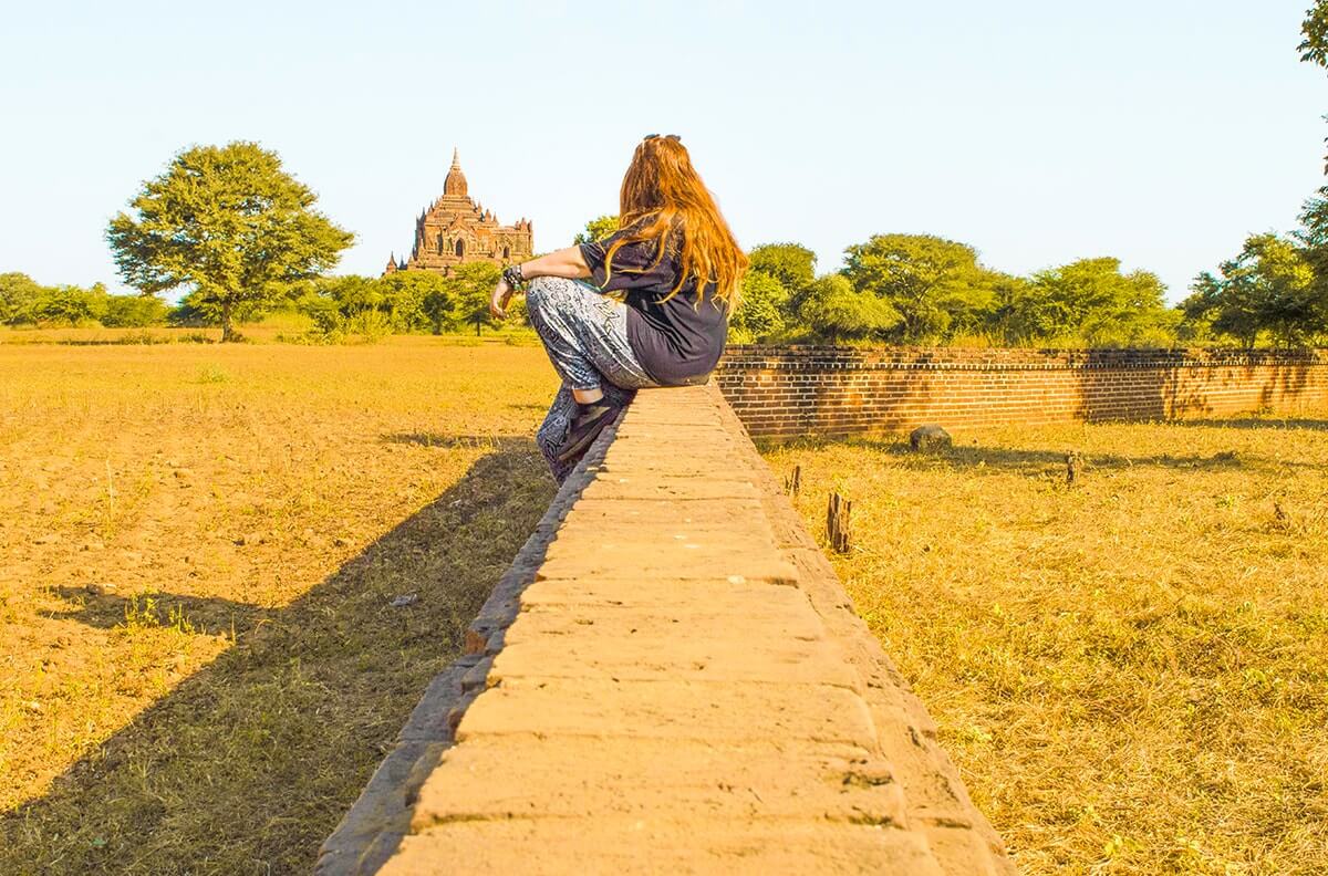 watching temples in bagan