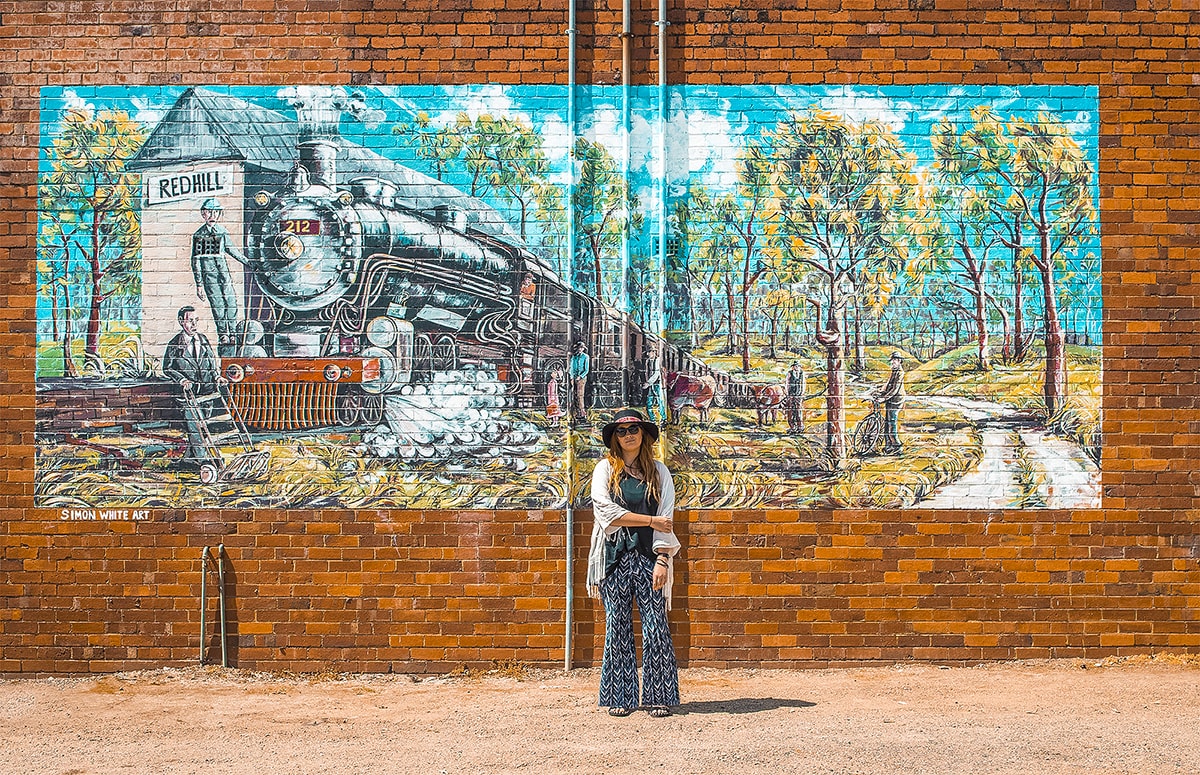 A Backpackers Travel Guide To Australia | Backpacking Australia | Australia travel cheap | What to do Australia | How much does Australia cost | Daily budget | Where to sleep | Where to eat | Melbourne | Queensland | Perth | Sydney | Northern Australia | Brisbane | How to travel around Australia | Where to visit | Backpackers Wanderlust