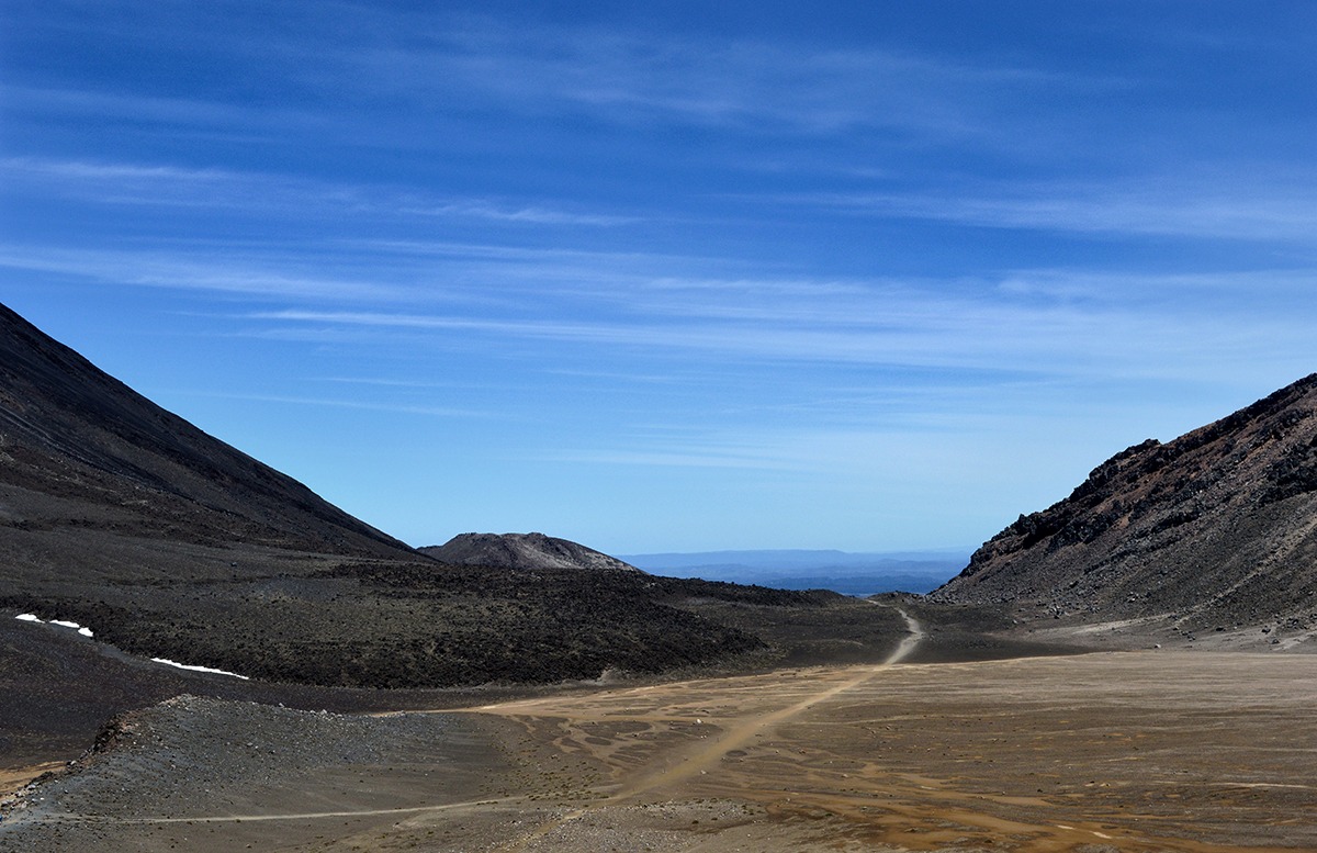 Tongariro crossing path