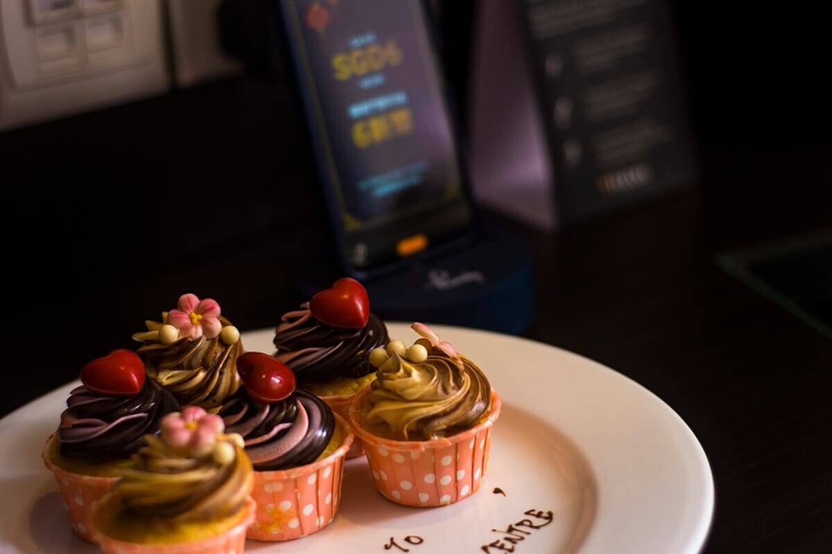cupcakes furama city centre review