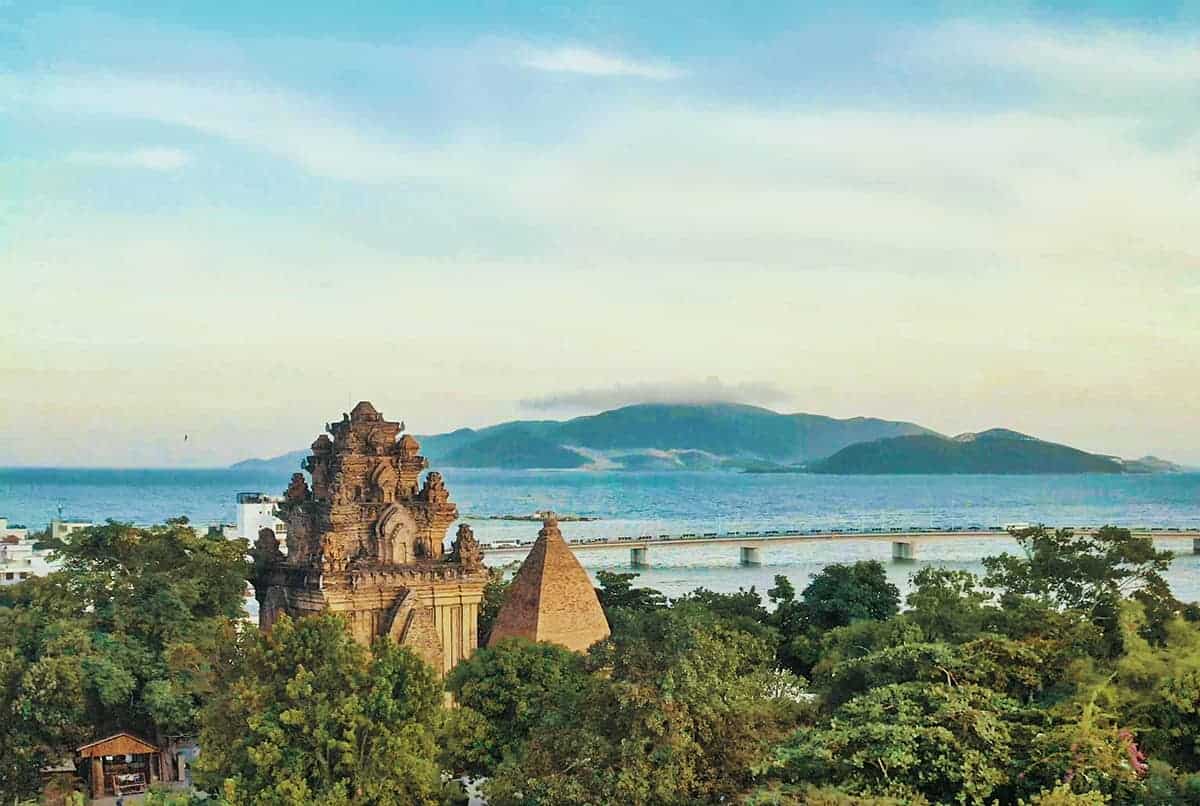 view out to sea from hoi an to nha trang