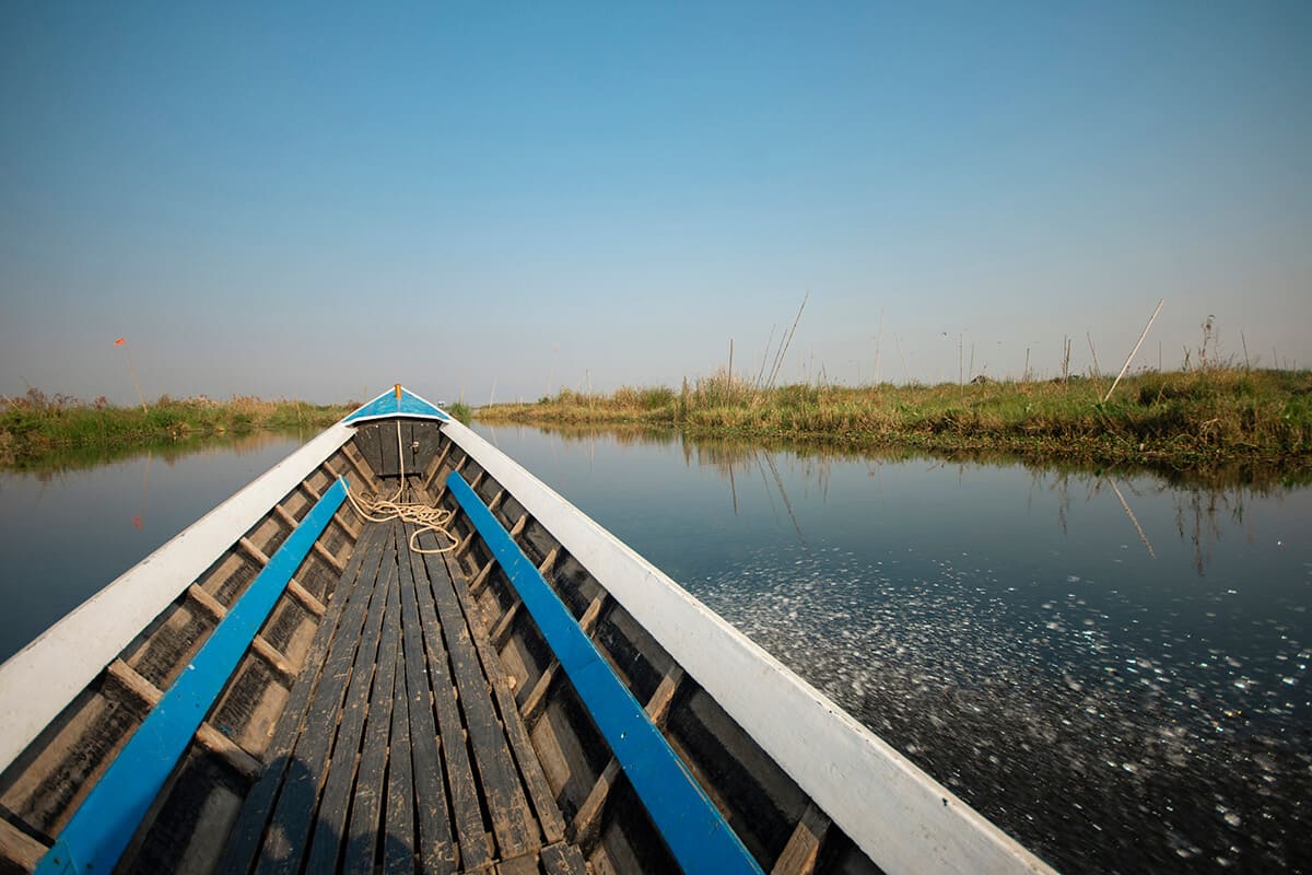 boat tour around inle lake