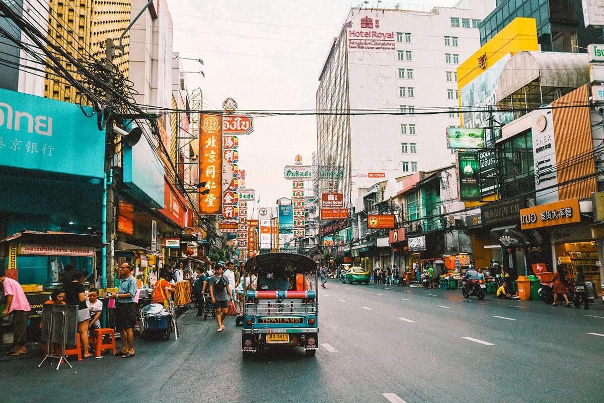 tuk tuk in bangkok khao san road