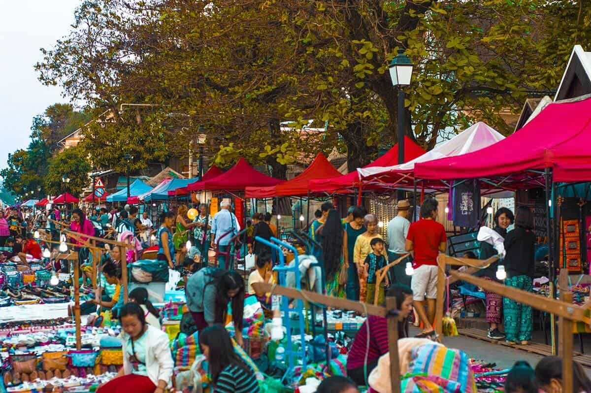crowds at luang prabang night market