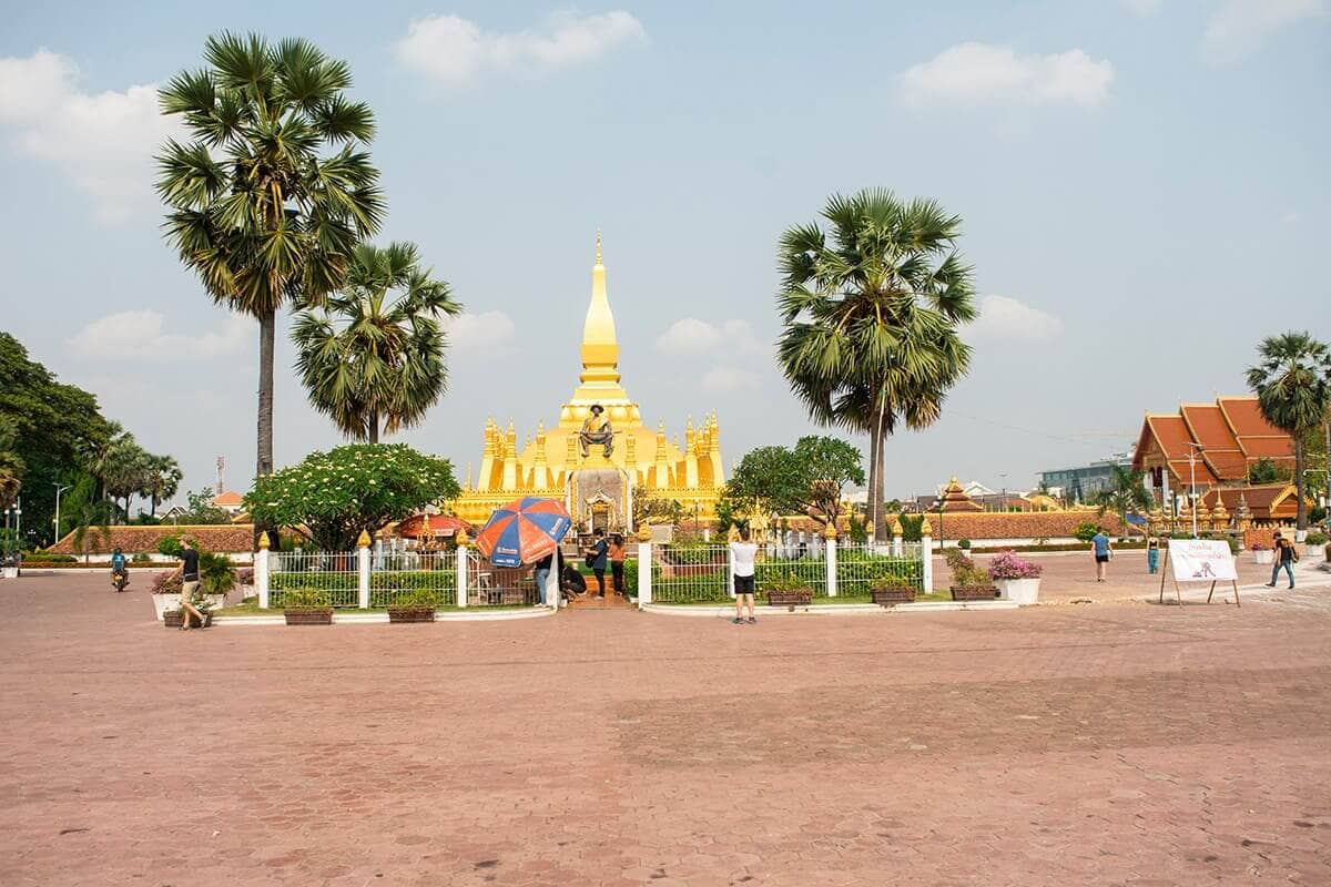 entrance of pha that luang