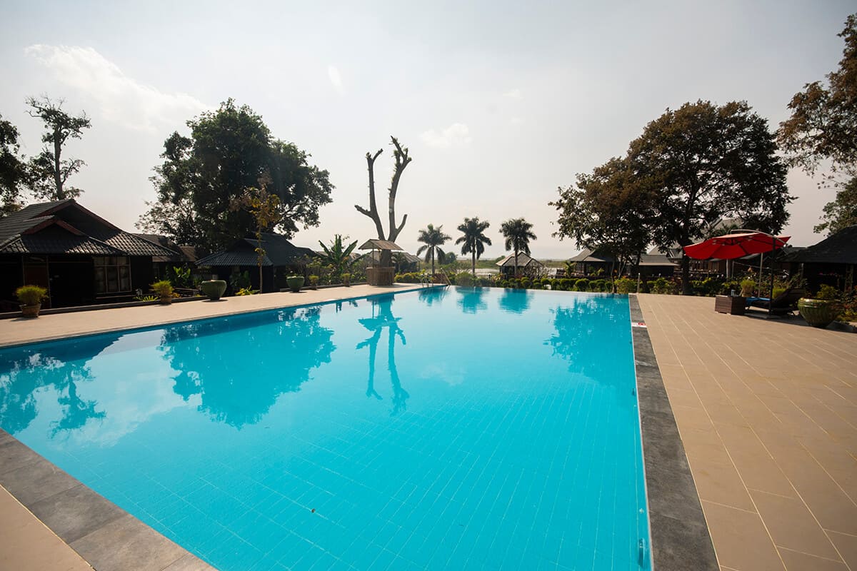 pool serenity inle resort