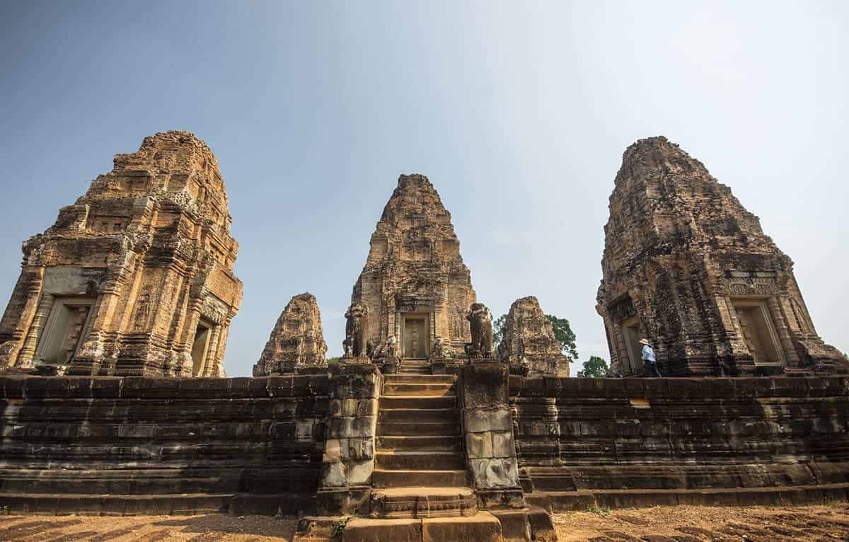 east mebon temple in siem reap