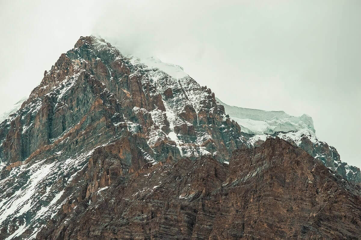 jagged peaks throng phedi to high camp on the annapurna circuit