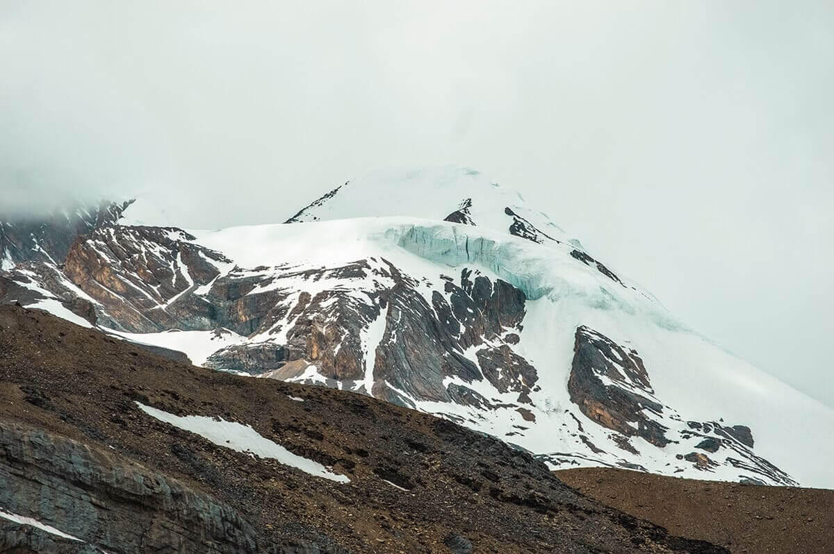 snowy peaks throng phedi to high camp on the annapurna circuit