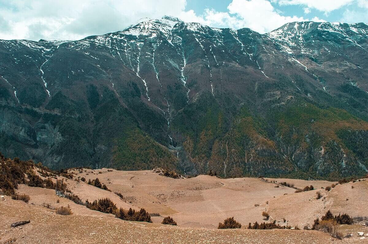 dry paddock views upper pisang to ngawal on the annapurna circuit nepal