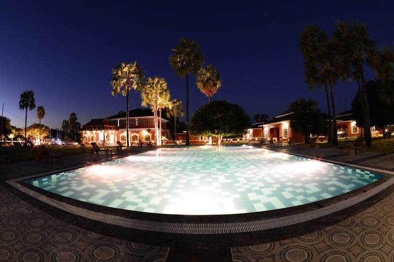 westay in hostel in bagan