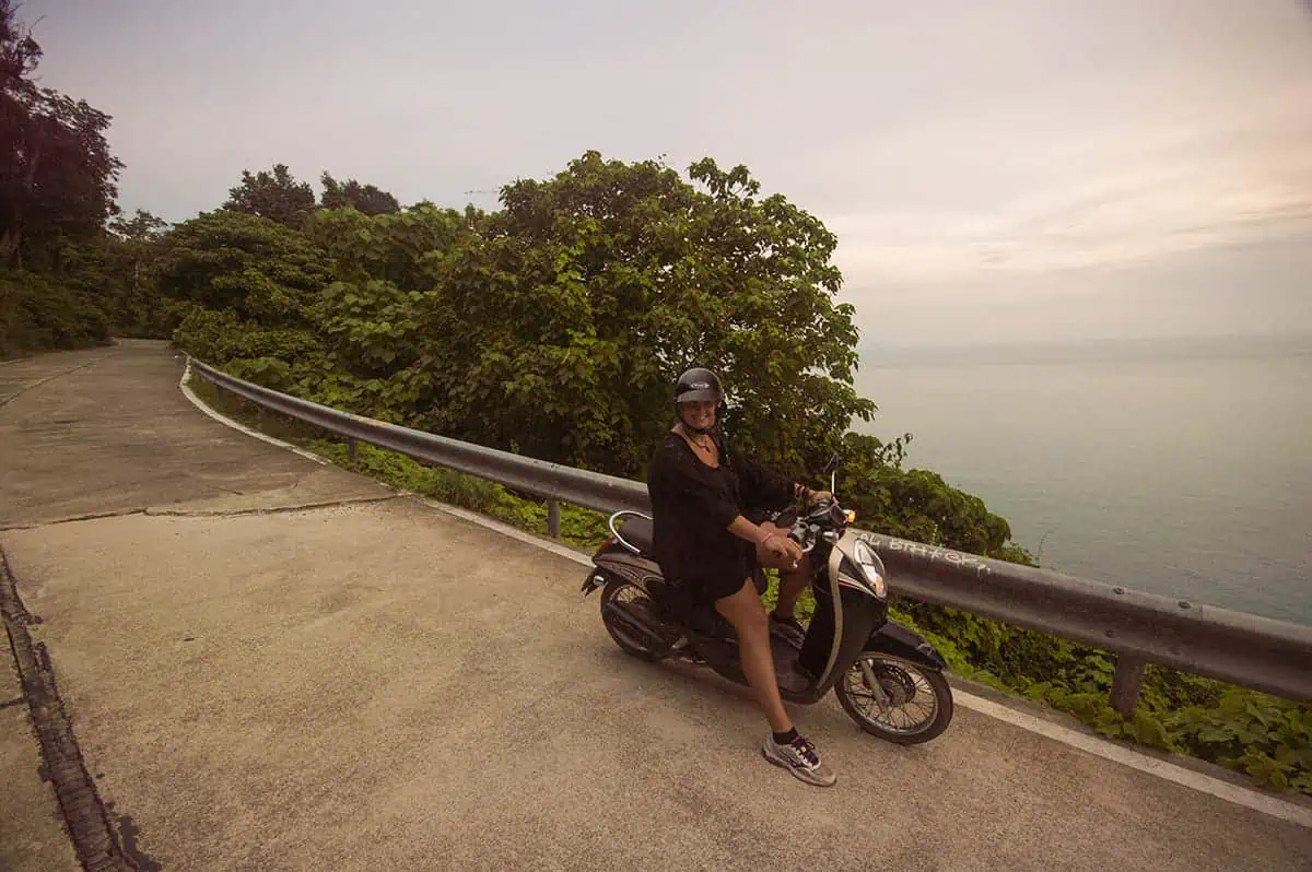 motorbiking on my 3 weeks in thailand itinerary