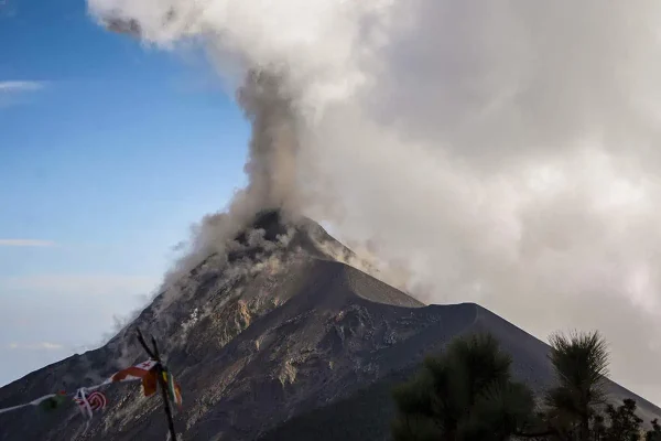 at ultimate view of volcan de fuego on the acatenango volcano hike difficulty