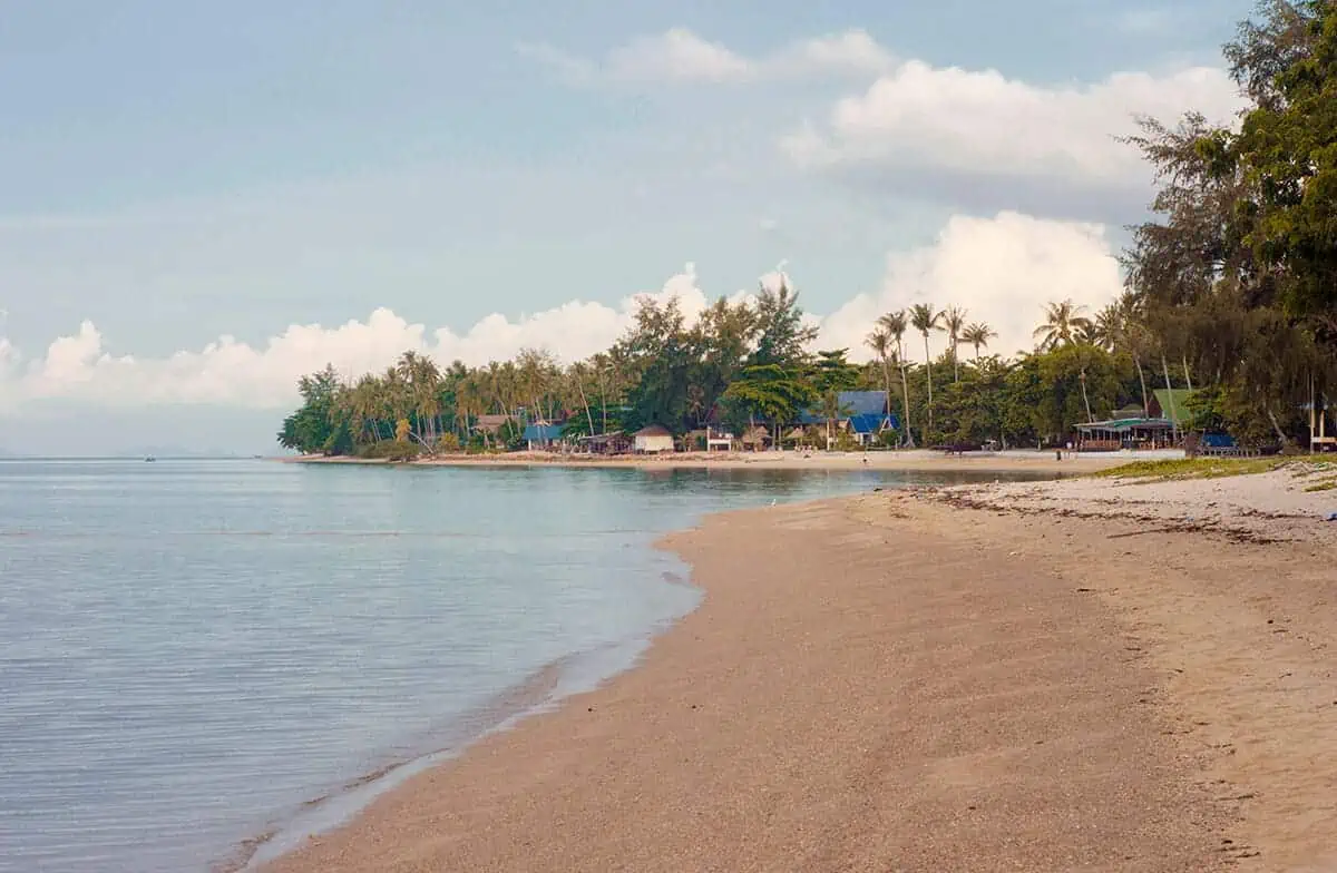 resorts on baan tai beach in koh phangan