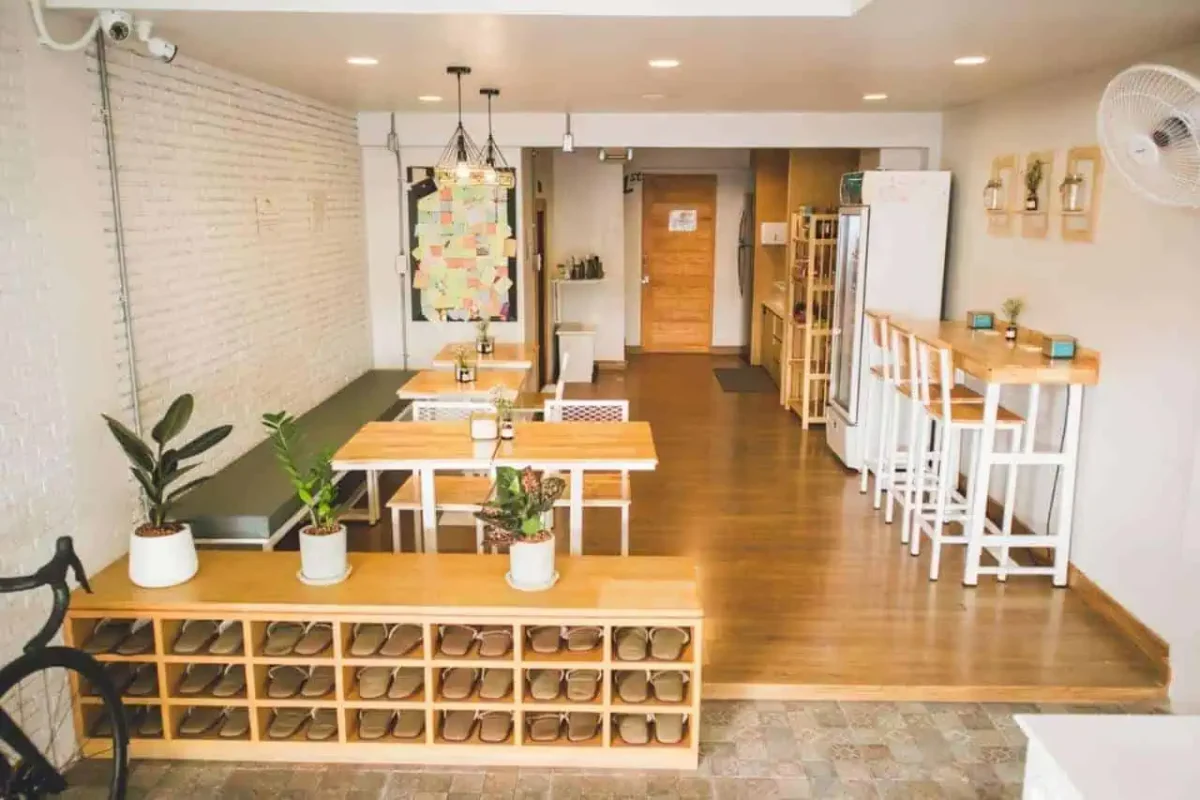 clean and modern design in the common area at pakping hostel