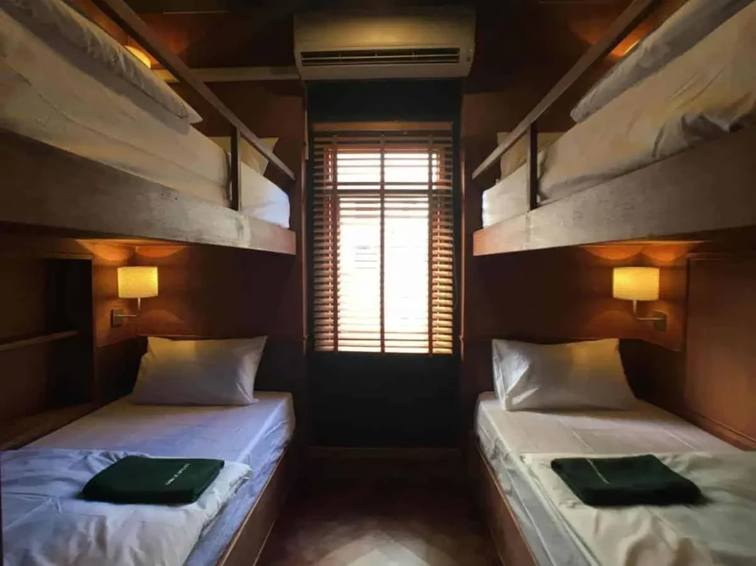 clean and comfortable air conditioned dorm rooms at suneta hostel chiang mai