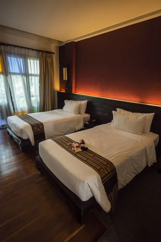 twin bedroom at de lanna hotel