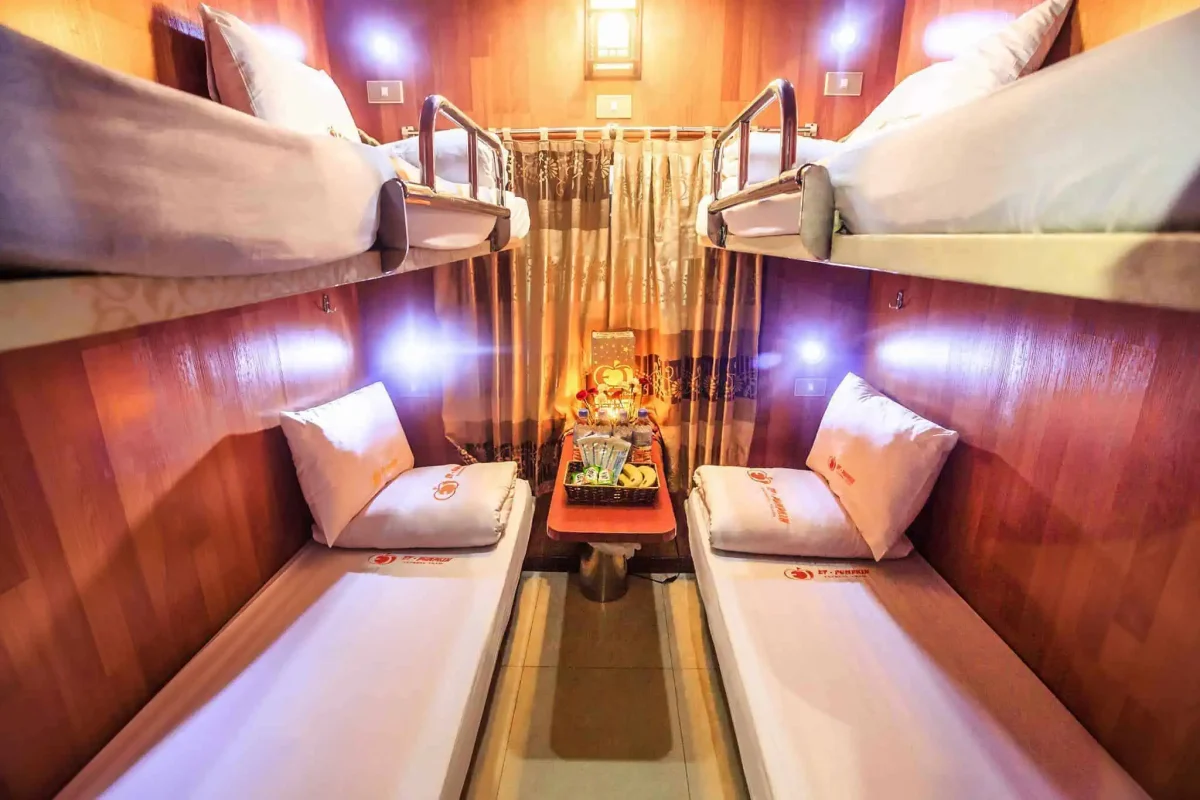 train from hanoi to sapa pumpkin express