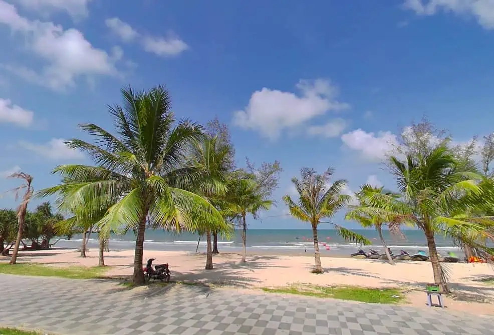 the natural pine trees which once covered the shoreline have been replaced with picture perfect palm trees in sihanoukville