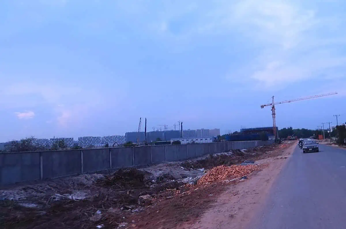 littered roads and mass construction makes you wonder whether is sihanoukville worth visiting