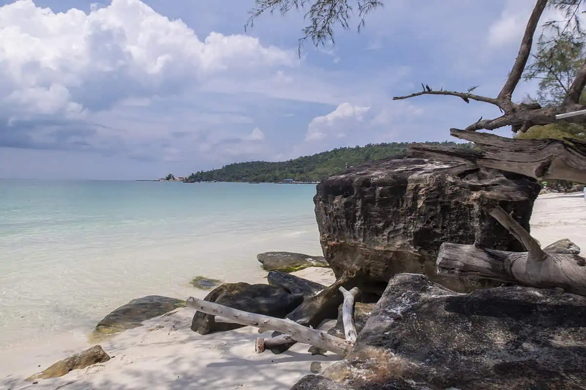 the calm waters of long set beach on koh rong