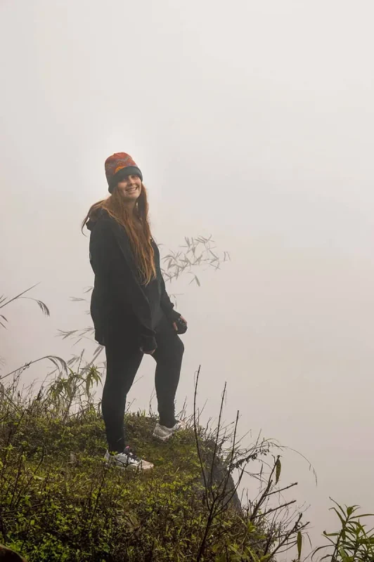 foggy views in sapa vietnam from a clifftop