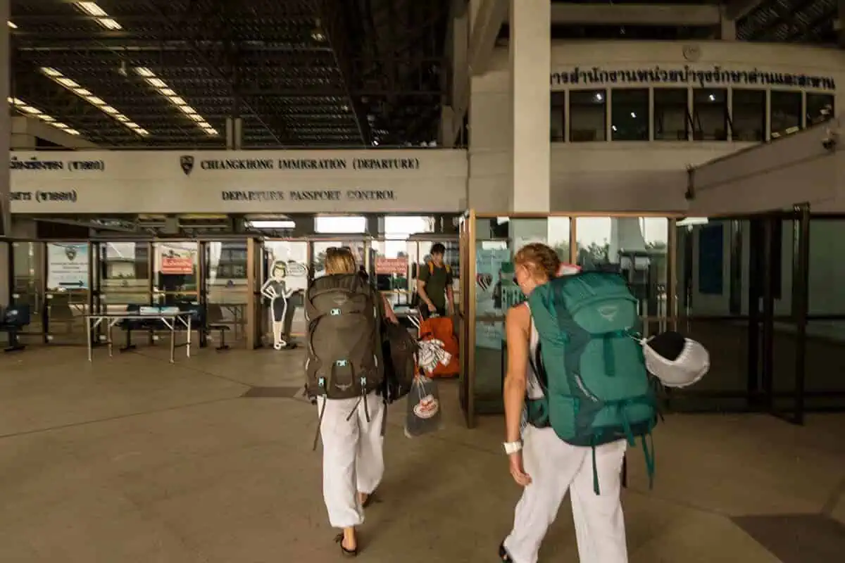 Backpackers entering the Chiang Khong immigration checkpoint